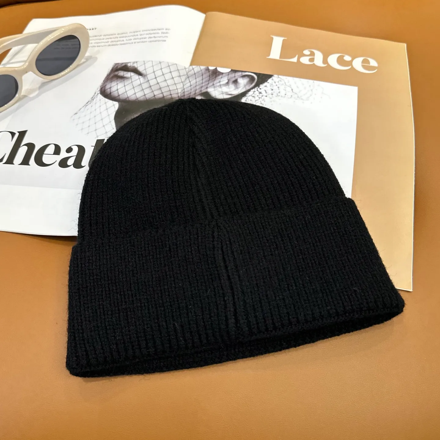 P70 🤍Chrome hearts new autumn and winter cross knitted hat🧶 One of the must-have hats in autumn and winter~ It really looks good on whoever wears it~, it is also a perfect match in black and white and gray in autumn~